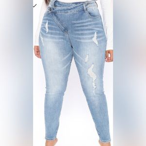 Fashion Nova skinny high waisted jeans.